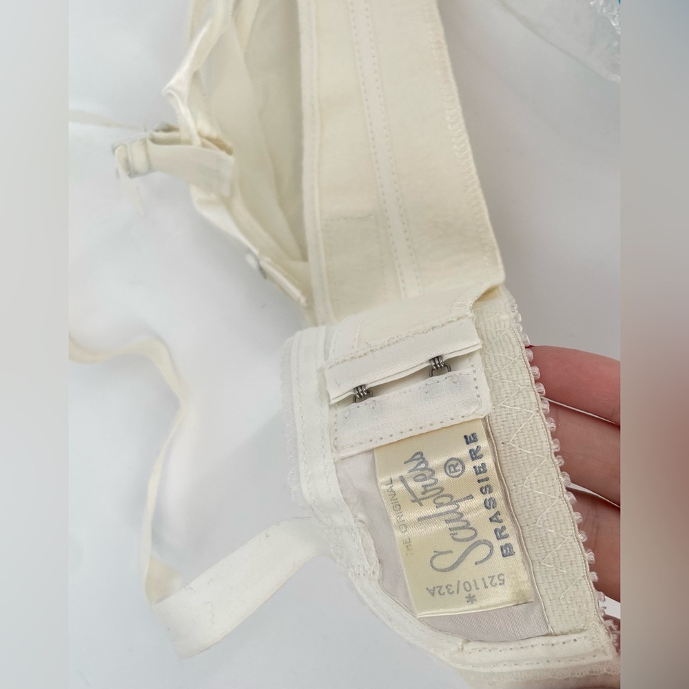 New Old Stock 1960s “The Sculptress Bra” 32A W/ Removable Cotton Banderin Strap - Picture 7 of 9